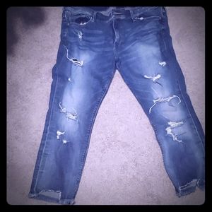 Distress jeans